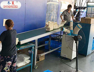 ���ĸ�λʽ�ƶ��յ�SAC-35B ���乤����Ա����